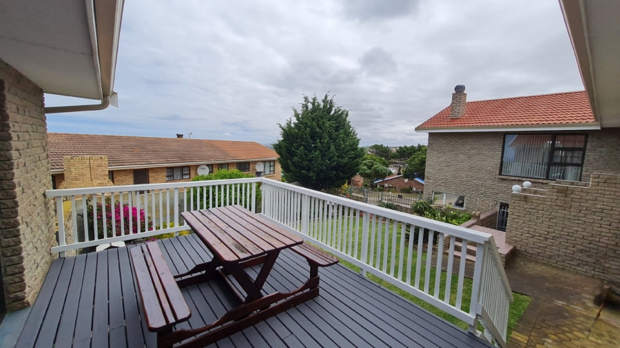 3 Bedroom Property for Sale in Dana Bay Western Cape